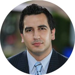 Dr. Antonio Cruz headshot